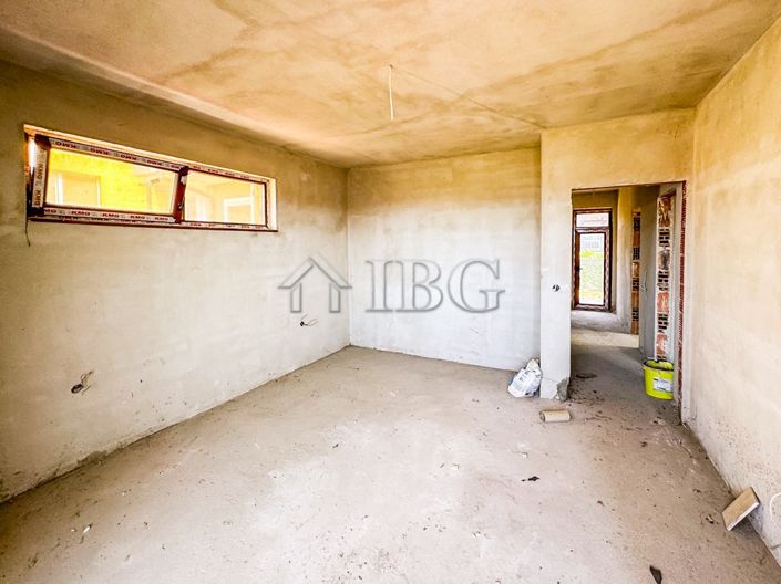 Image No.17-3 Bed House for sale