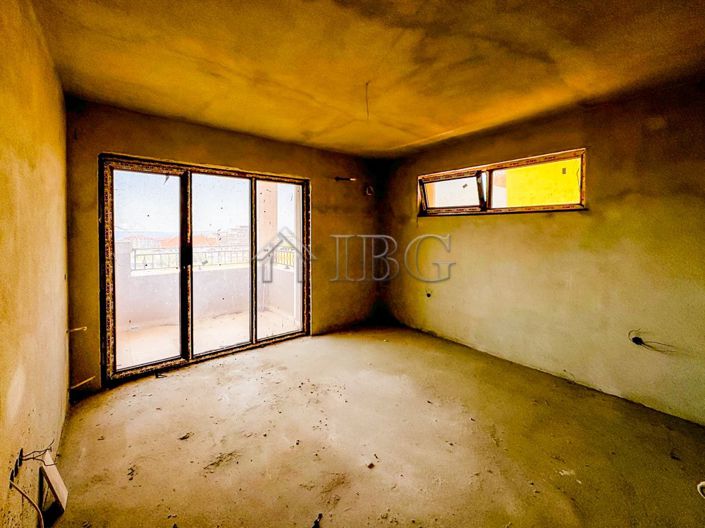 Image No.18-3 Bed House for sale