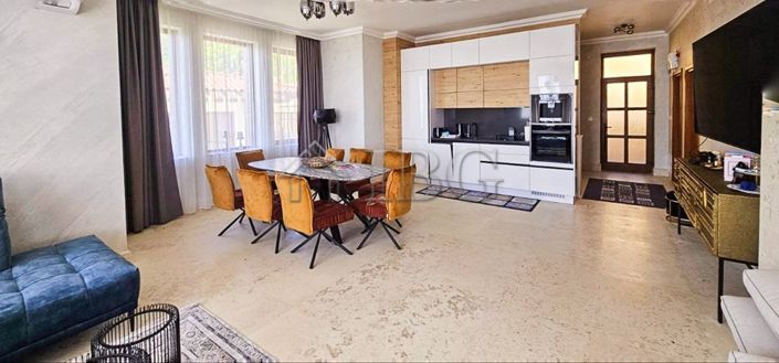 Image No.7-Maison de 4 chambres à vendre à Burgas