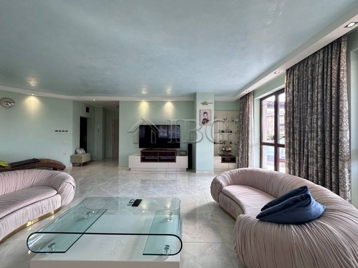 Image No.13-2 Bed Apartment for sale