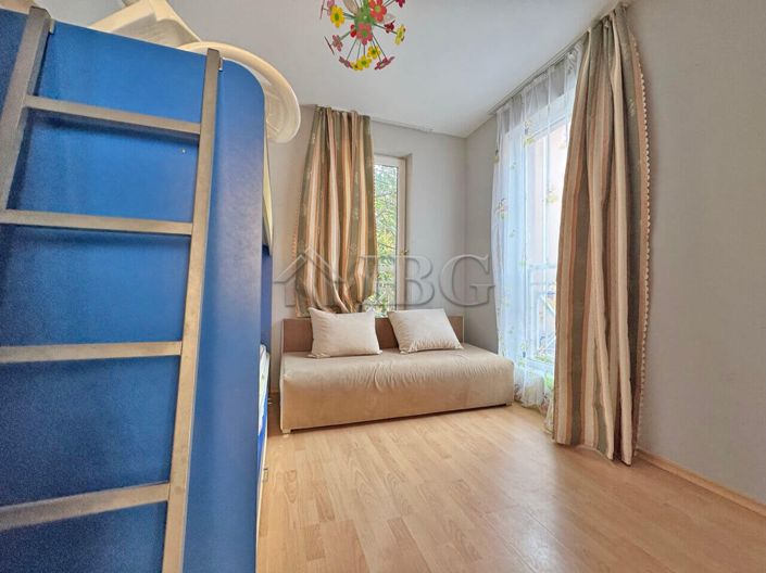 Image No.2-Appartement de 2 chambres à vendre à Burgas