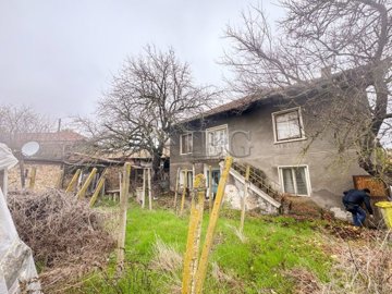 3-bedroom-house-with-outbuildings-cherven-rus