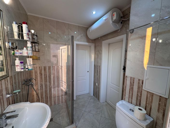 Image No.18-2 Bed Apartment for sale