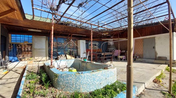 Image No.2-4 Bed House for sale