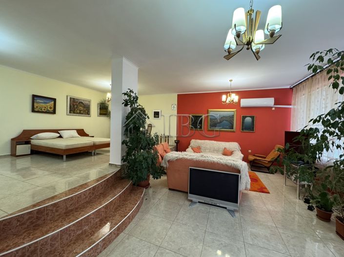 Image No.3-5 Bed Hotel for sale