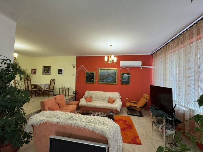 Image No.4-5 Bed Hotel for sale