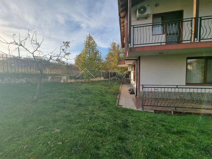 Image No.12-2 Bed House for sale