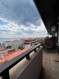 09e41b2df6841c4e56dfb0b3b300d9ea