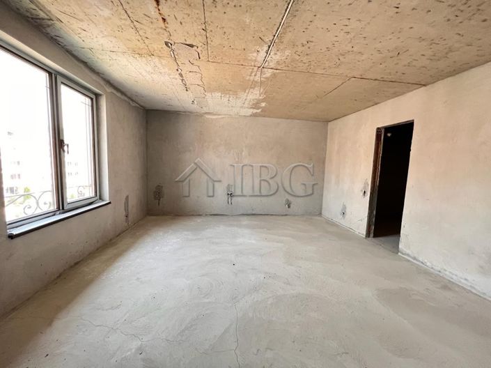 Image No.12-3 Bed Apartment for sale