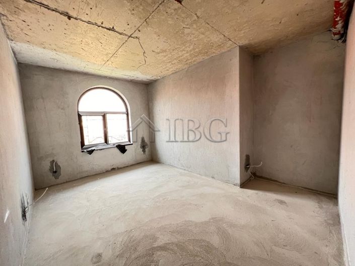 Image No.9-3 Bed Apartment for sale