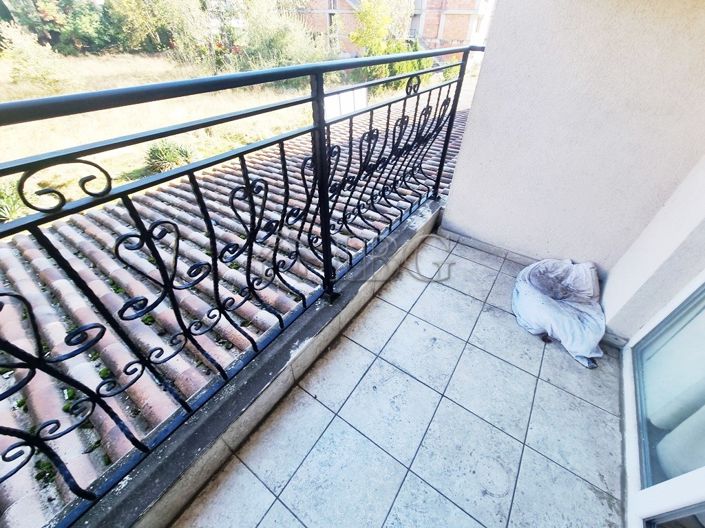 Image No.10-1 Bed Apartment for sale