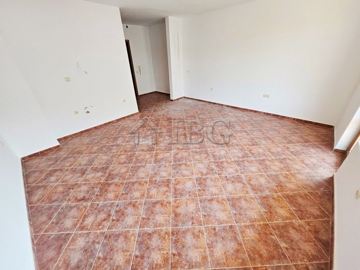 Image No.10-Apartment for sale