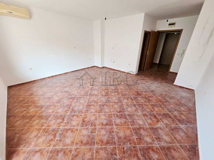 Image No.8-Apartment for sale