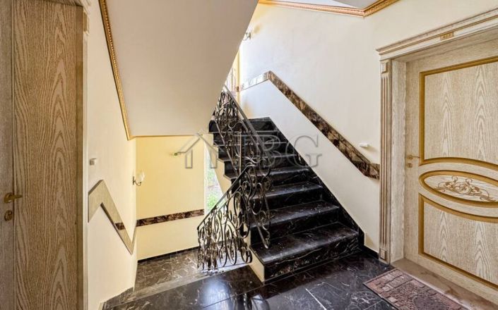 Image No.8-Apartment for sale