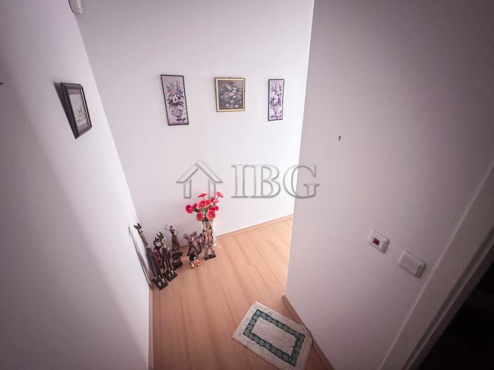 Image No.3-Appartement de 2 chambres à vendre à Burgas