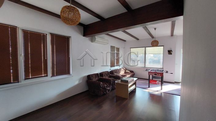 Image No.8-3 Bed House for sale