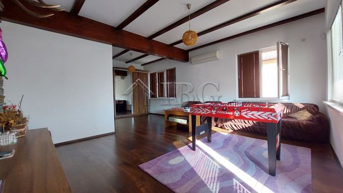 Image No.9-3 Bed House for sale