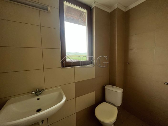 Image No.12-2 Bed House for sale