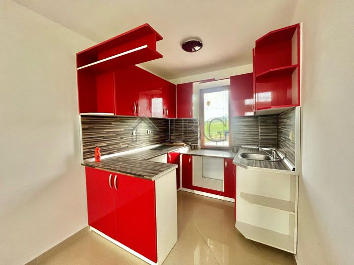 Image No.3-2 Bed House for sale