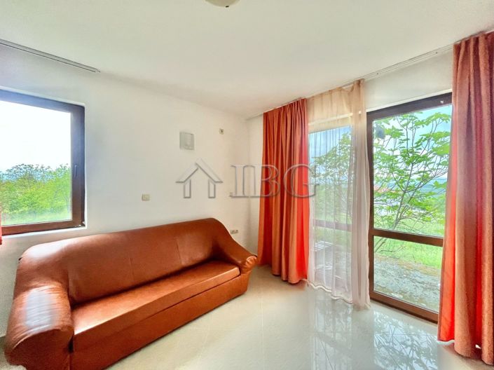 Image No.6-2 Bed House for sale