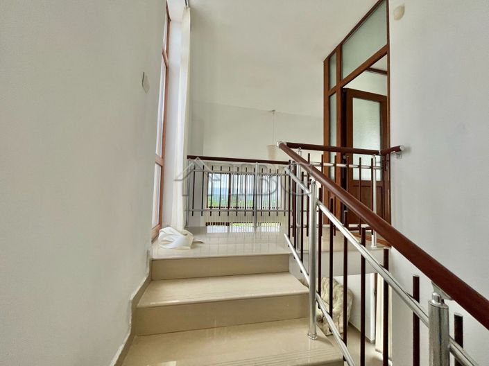 Image No.8-2 Bed House for sale