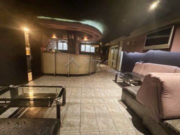 large-permise-with-top-location-ruse-city-42