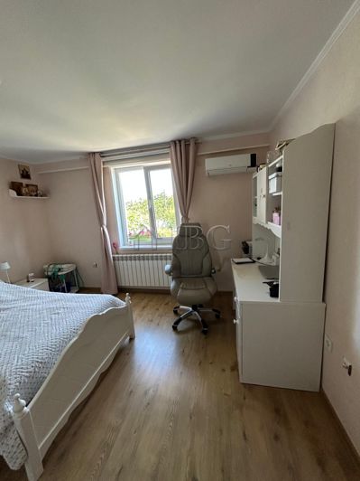 Image No.18-3 Bed House for sale