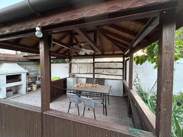 Image No.6-3 Bed House for sale