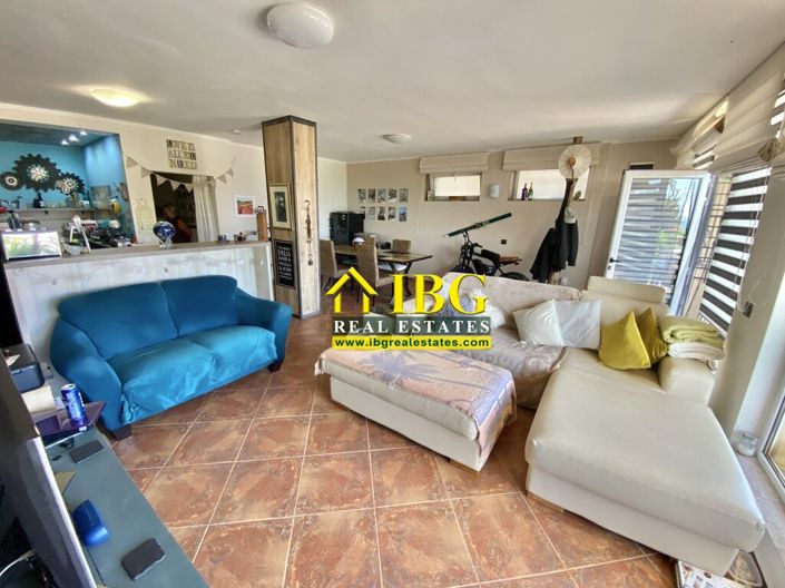 Image No.12-3 Bed Apartment for sale