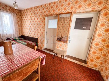 house-for-sale-in-one-of-the-most-prefered-vi