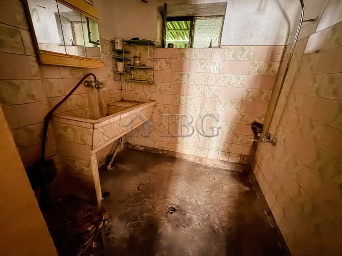 Image No.13-3 Bed House for sale