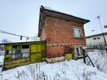 house-for-sale-in-one-of-the-most-prefered-vi