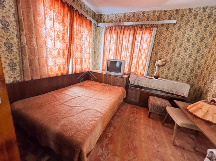 Image No.8-3 Bed House for sale