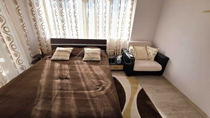 Image No.19-4 Bed House for sale