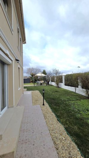 Image No.2-4 Bed House for sale