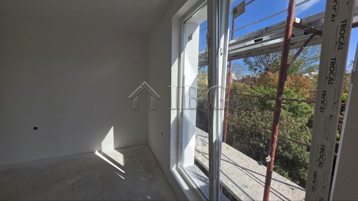 Image No.11-Apartment for sale