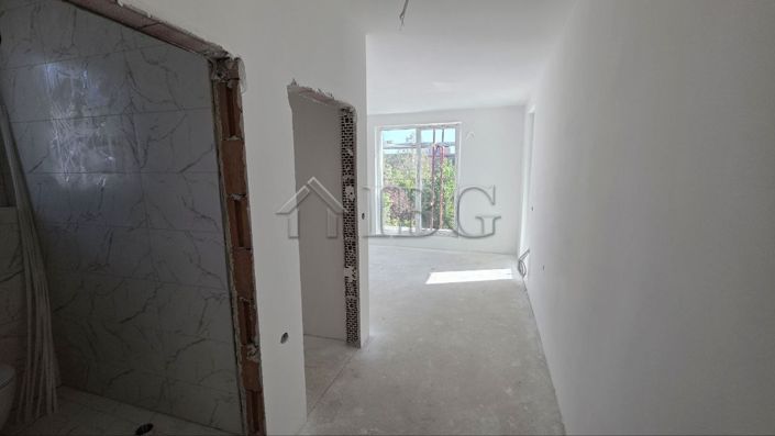 Image No.8-Apartment for sale