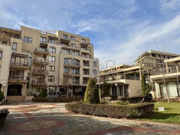 b8f01efb-bb6f-4273-861d-aa5faa1b6803