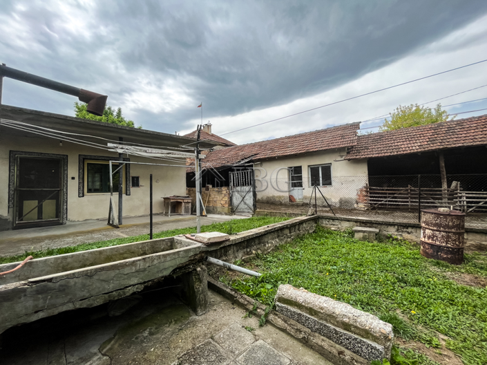 Image No.18-5 Bed House for sale