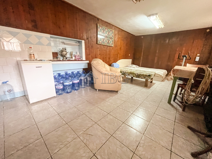 Image No.9-5 Bed House for sale