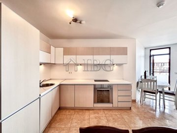 etara-3-sveeti-vlas-2-bedroom-apartment-7