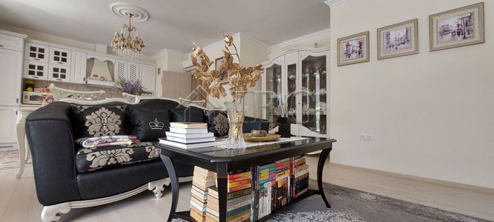 Image No.13-2 Bed House for sale