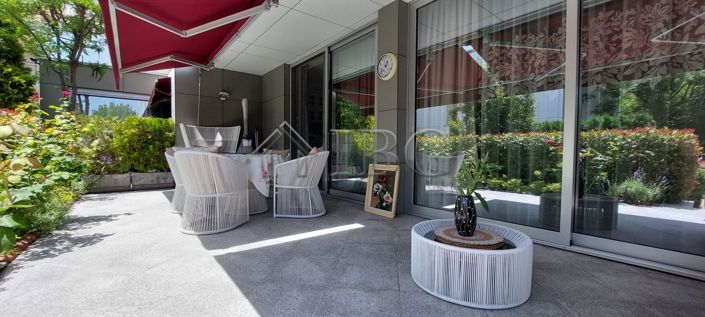 Image No.8-2 Bed House for sale