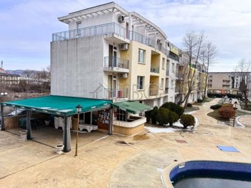 sunny-day-3-sunny-beach-studio-18