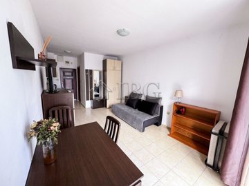 sunny-day-3-sunny-beach-studio-8