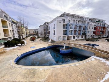 sunny-day-3-sunny-beach-studio-14