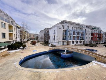 sunny-day-3-sunny-beach-studio-16