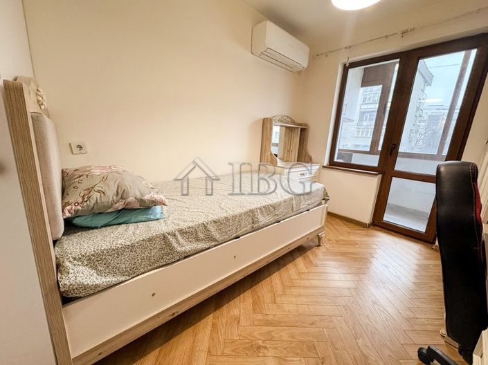 Image No.20-Appartement de 4 chambres à vendre à Ruse