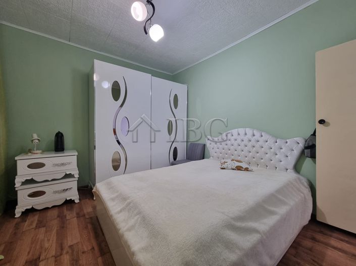 Image No.10-2 Bed House for sale