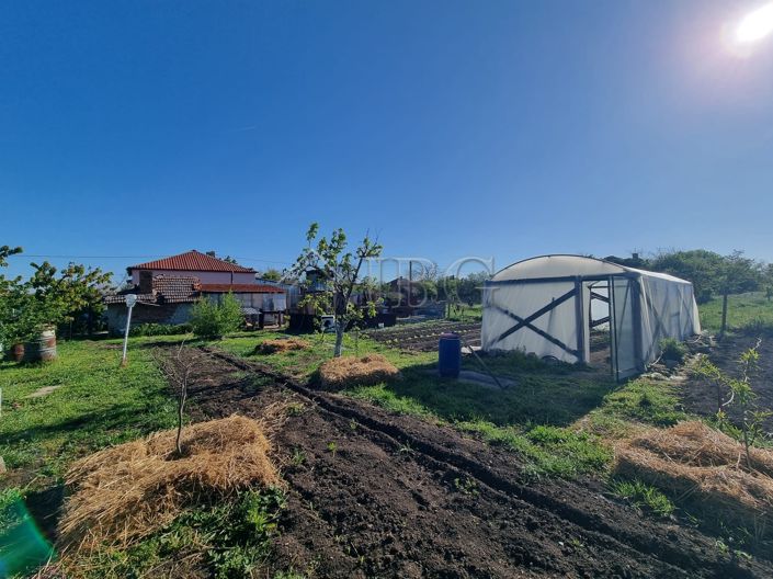 Image No.4-2 Bed House for sale